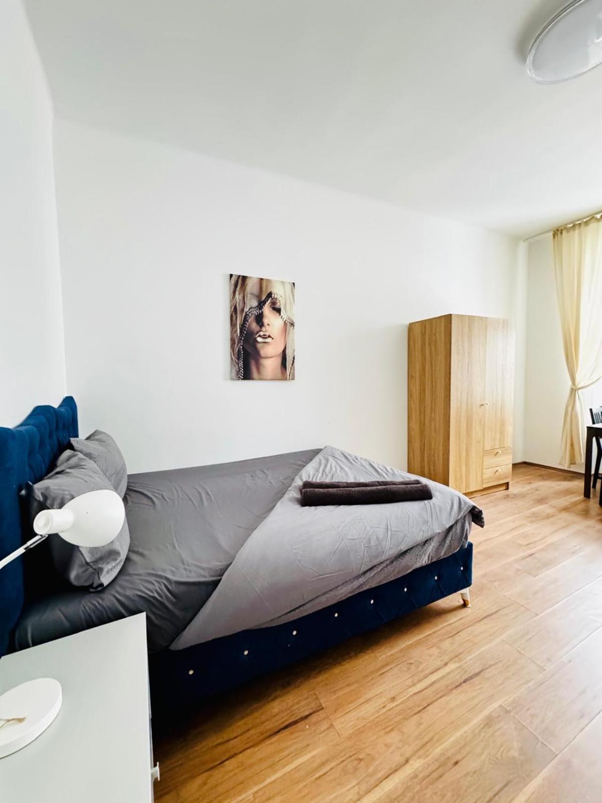 Stylih & Spacious Close To Augarten Park *
